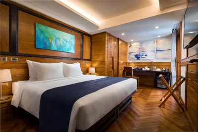 Deluxe King Room — Hai Bay Hotel & Restaurant